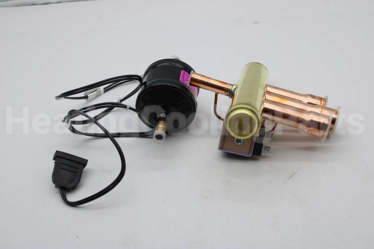 0151R00071SP Amana-Goodman 1/2"X7/8"Reversing Valve 24V