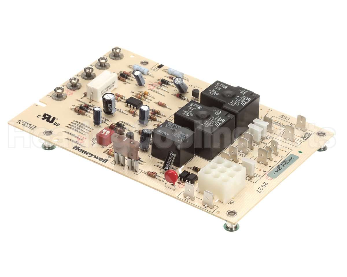 S1-026-33046-700 York Control Board W/ Fan Timer